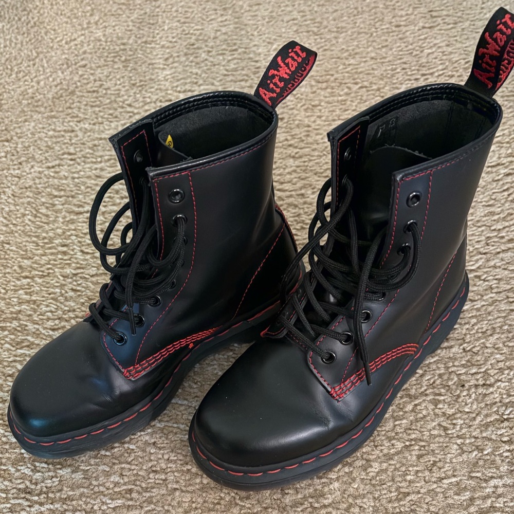 Black Dr. Martens 1460 Size M5/W6.5 Boots